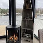 Sealoft Auf Der Ostsee Floatinghouse Trinity By Interhome Διαμέρισμα Peenemunde