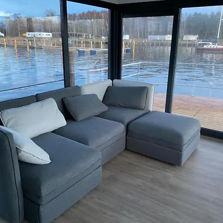 Sealoft Auf Der Ostsee Floatinghouse Trinity By Interhome * Peenemunde