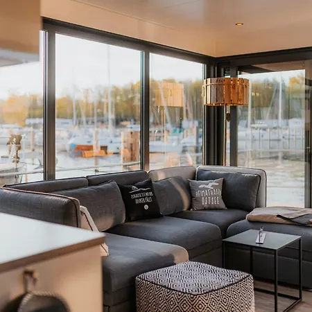 Sealoft Auf Der Ostsee Floatinghouse Trinity By Interhome * Peenemunde