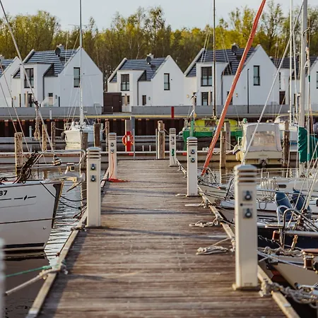 Lägenhet Sealoft Auf Der Ostsee Floatinghouse Trinity By Interhome Peenemunde