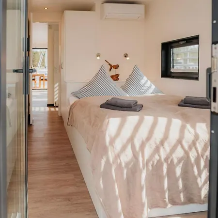 Lägenhet Sealoft Auf Der Ostsee Floatinghouse Trinity By Interhome