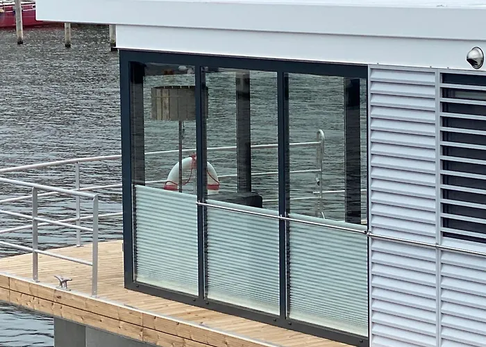 Sealoft Auf Der Ostsee Floatinghouse Trinity By Interhome Peenemunde