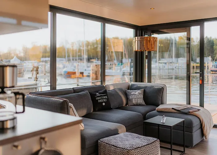 Sealoft Auf Der Ostsee Floatinghouse Trinity By Interhome * Peenemunde