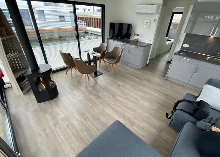 Sealoft Auf Der Ostsee Floatinghouse Trinity By Interhome Appartement