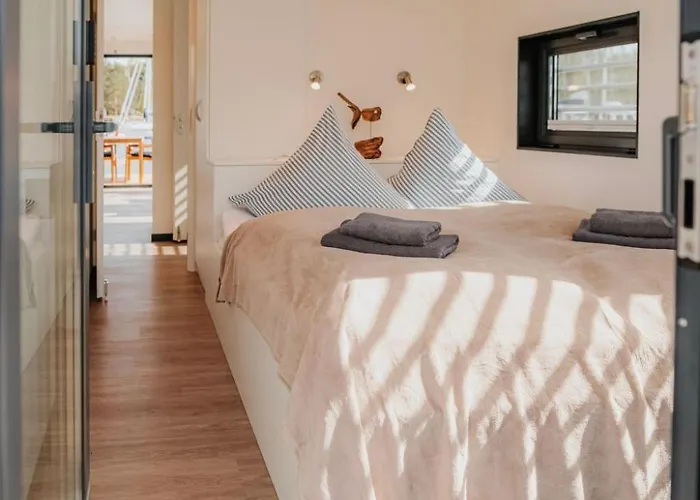 Appartement Sealoft Auf Der Ostsee Floatinghouse Trinity By Interhome