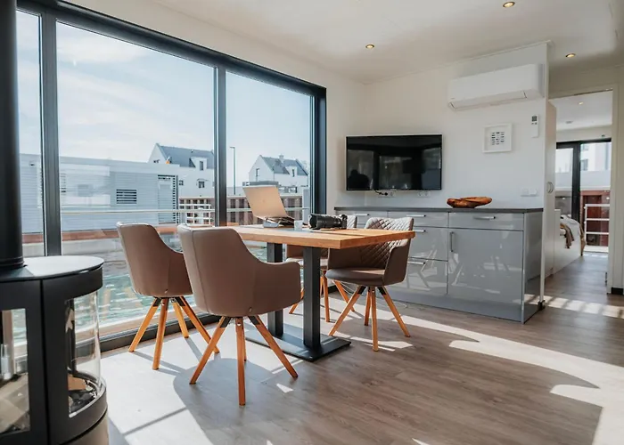 Sealoft Auf Der Ostsee Floatinghouse Trinity By Interhome Appartement