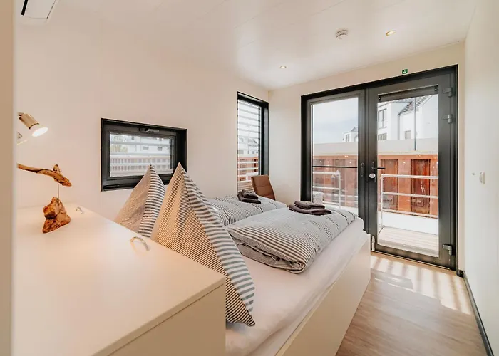 Sealoft Auf Der Ostsee Floatinghouse Trinity By Interhome Appartement *